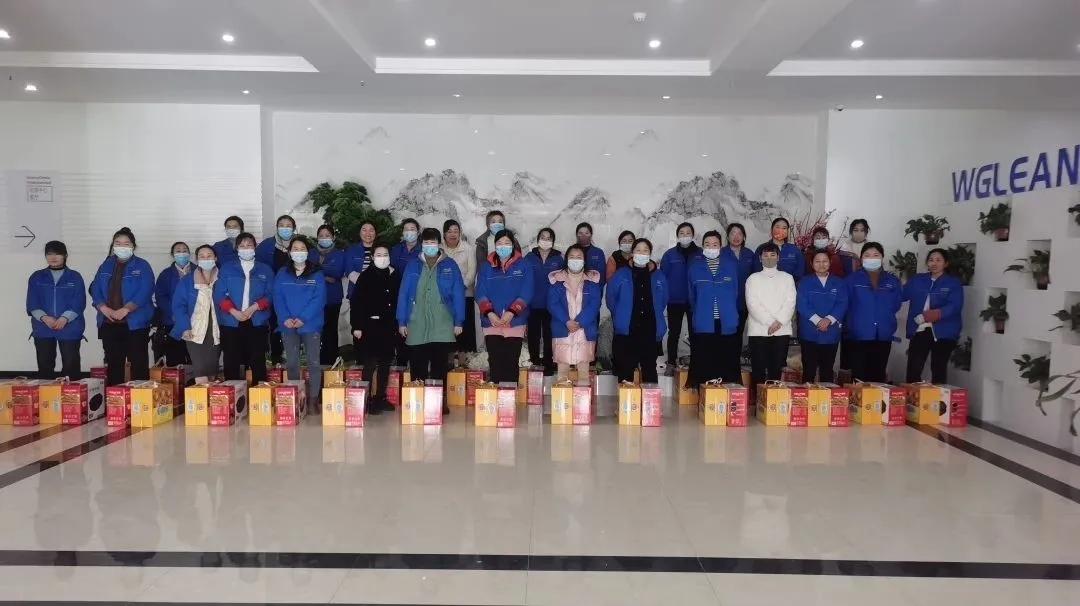 心系員工 情暖新春|萬(wàn)谷力安電氣為員工放新春禮品！